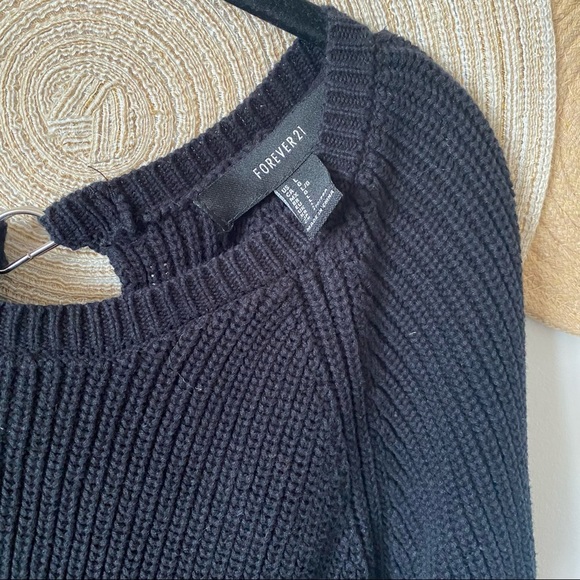 Forever 21 women’s knit open back black overhead sweater size large - Picture 6 of 7